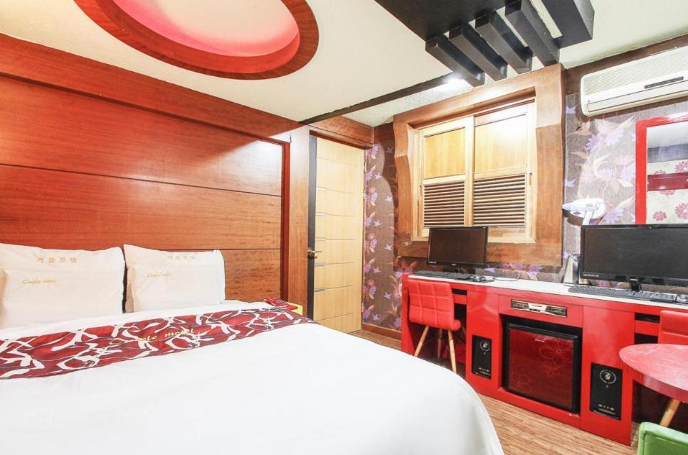 Couple Motel Сеул Екстериор снимка