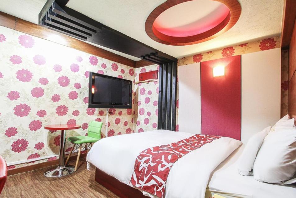 Couple Motel Сеул Екстериор снимка